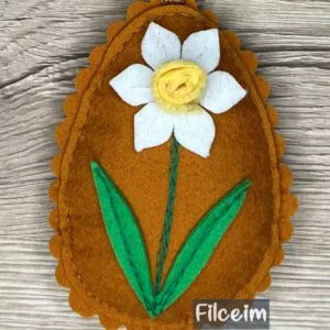filc húsvéti tojás barna színű