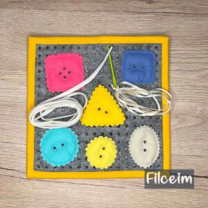 kézügyesség fejlesztő fűzős gombos fejlesztő